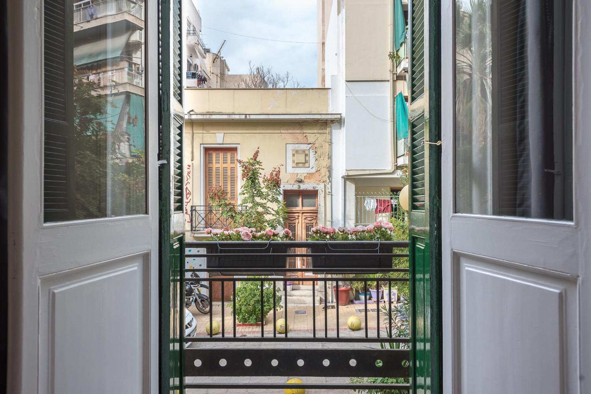Mavrogenous - The Mansion Apartment Athens Room photo